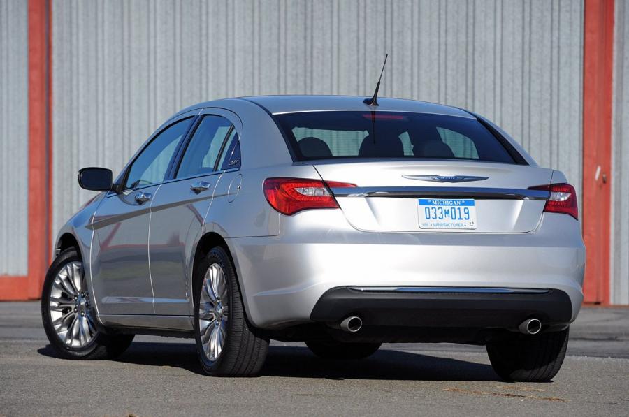  Chrysler 200 2011 года  (фото 55 из 122)